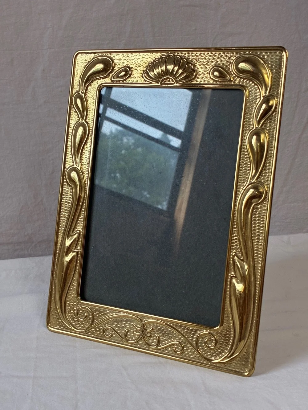 Vintage Gold Tone Decorative pressed metal Photo Frame